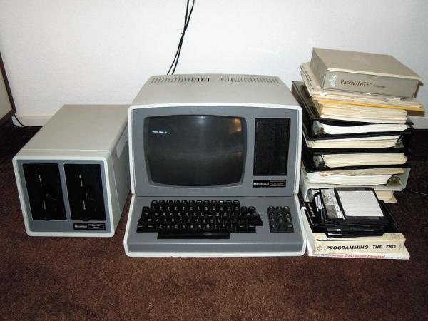 Компьютер Heathkit H89