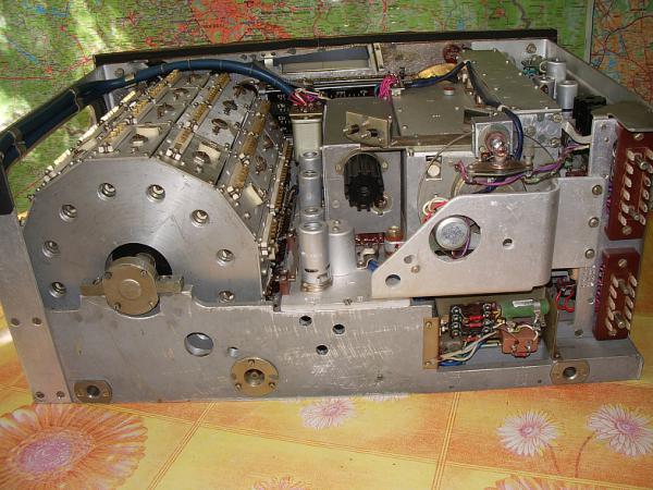 КВ приемник Р-250М2