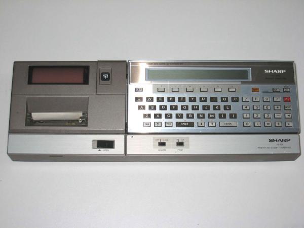 Портативный компьютер Sharp PC-1500